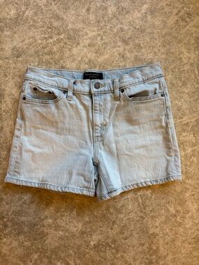Banana Republic Light Wash Denim Shorts 3.5” inseam